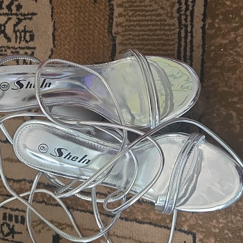 NWOT! ENC!!SHEIN Metallic Silver Strappy Heels